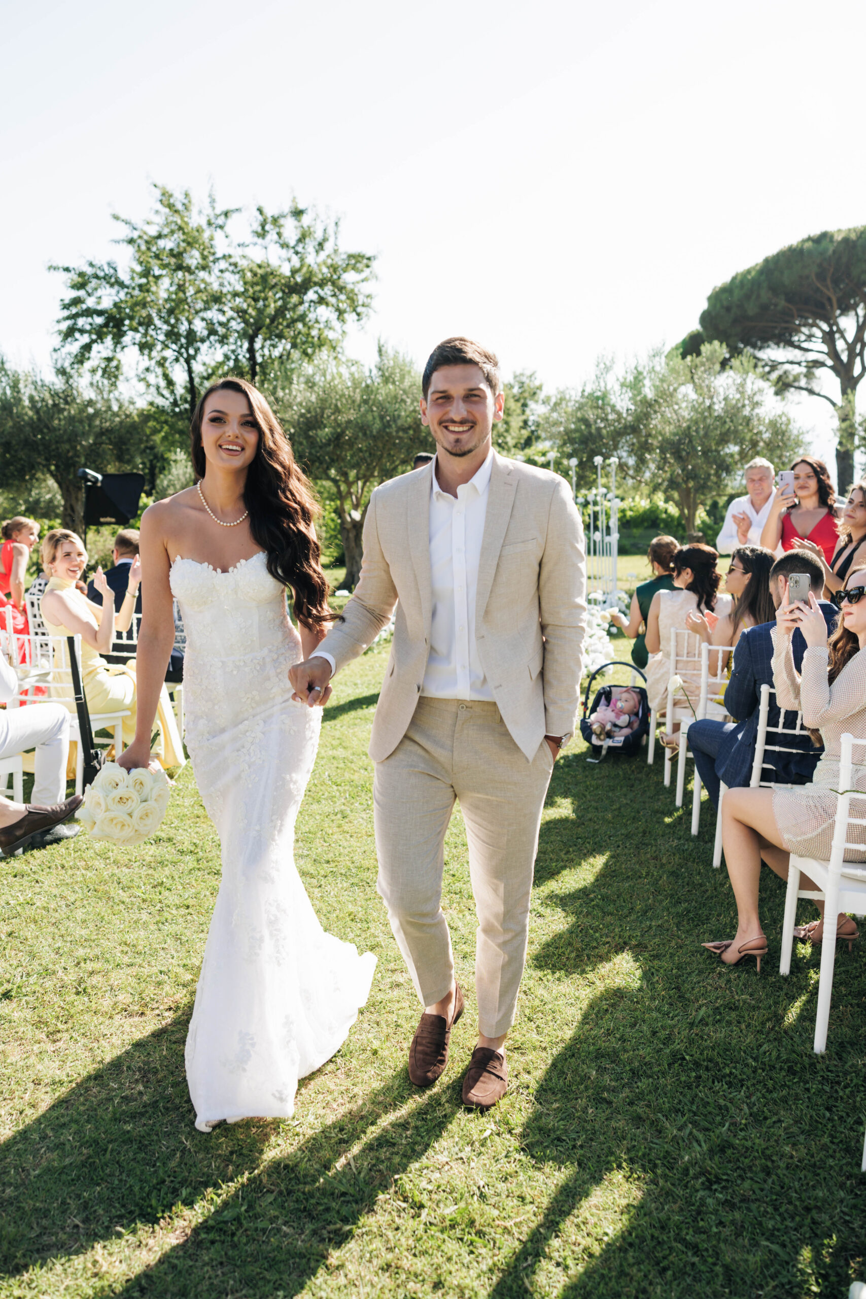 Why intimate weddings grow in popularity year after year